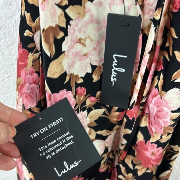 NWT Lulu’s Moment of Chic Black Floral Print Satin Lace-Up Midi Dress XS - Picture 8 of 11